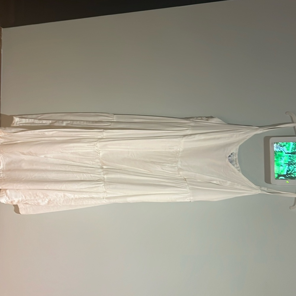 Old navy white dress with lining